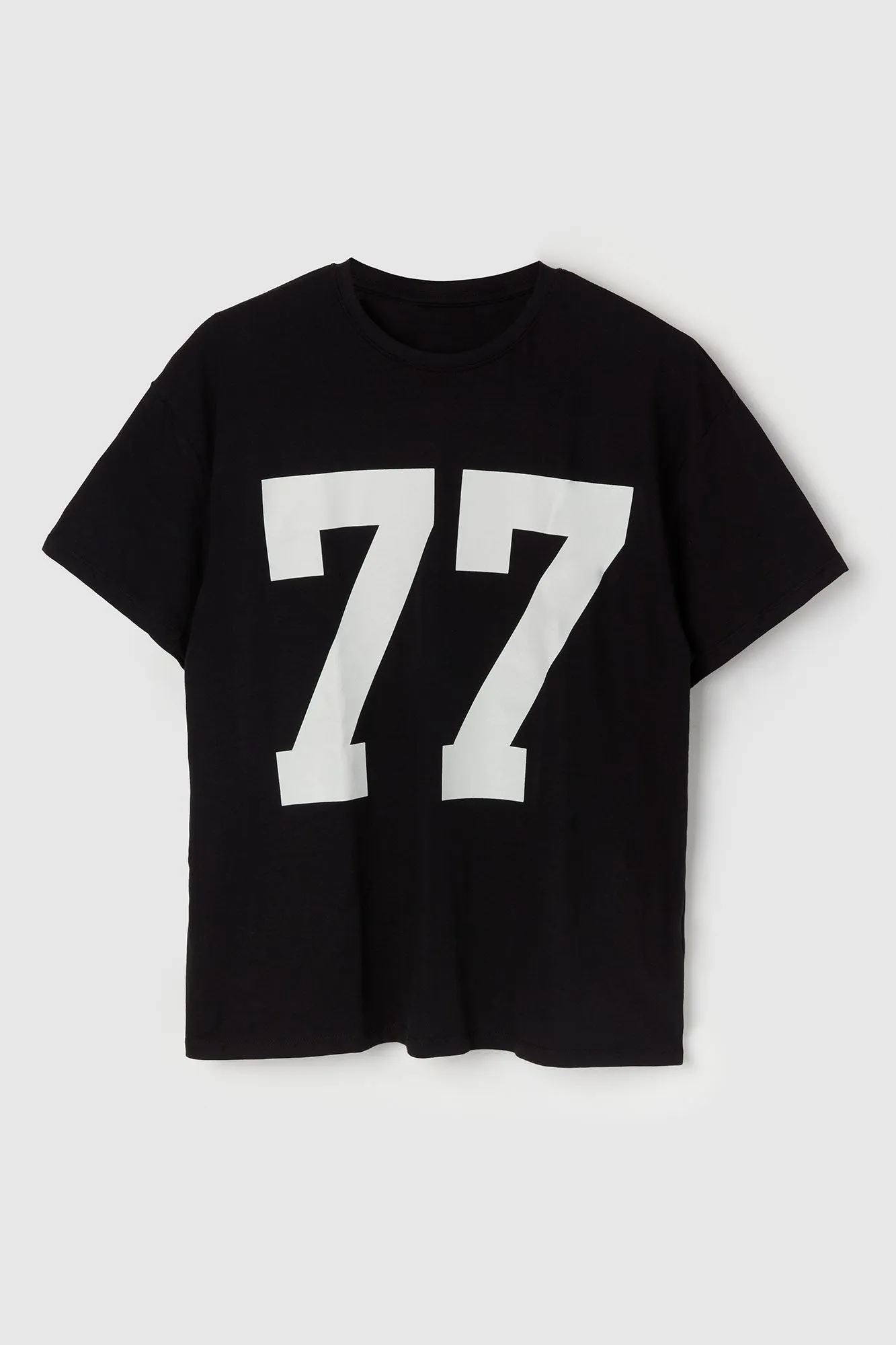 77 Graphic Boyfriend T-Shirt