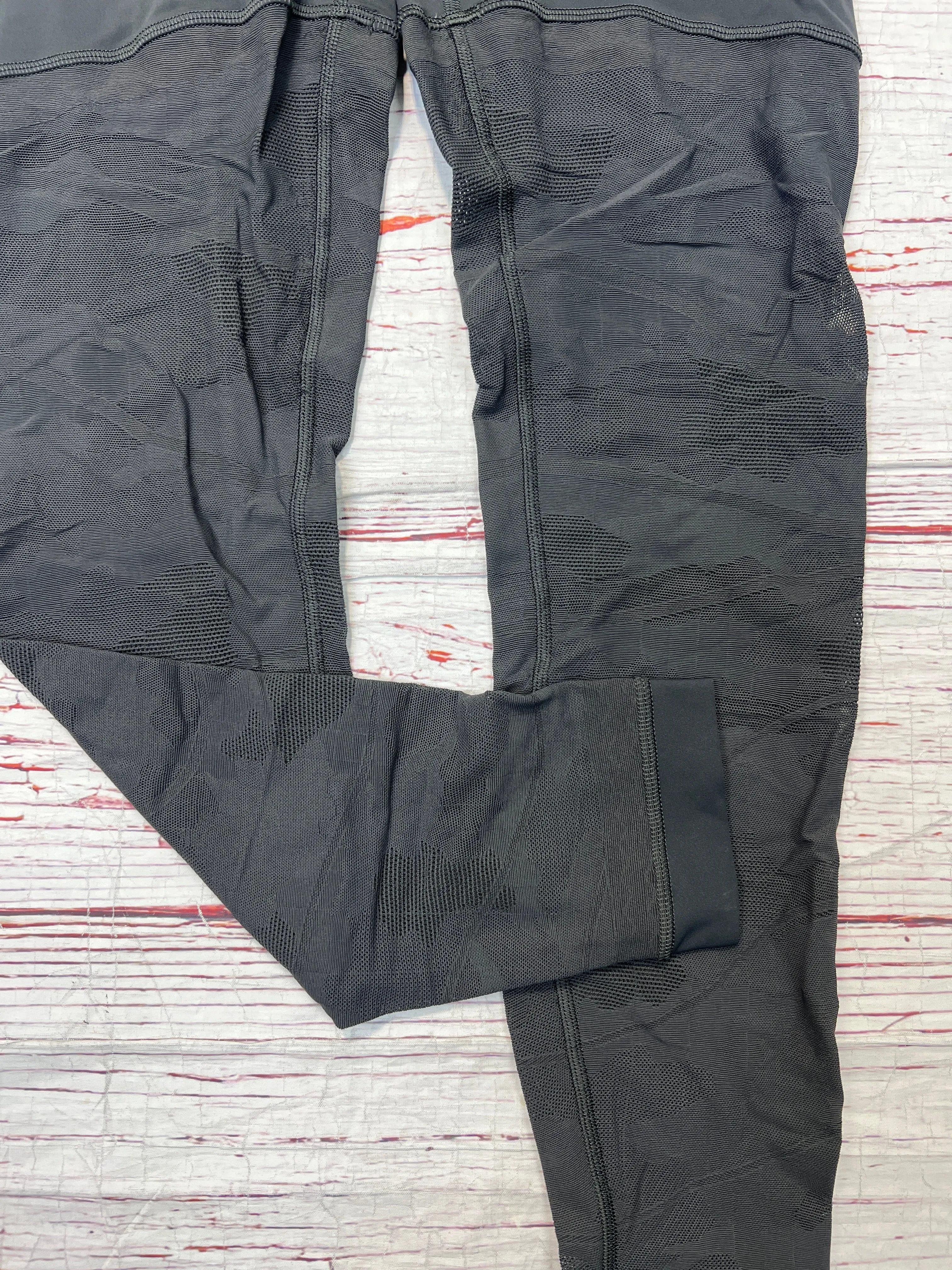 Athletic Leggings By Lululemon  Size: 4