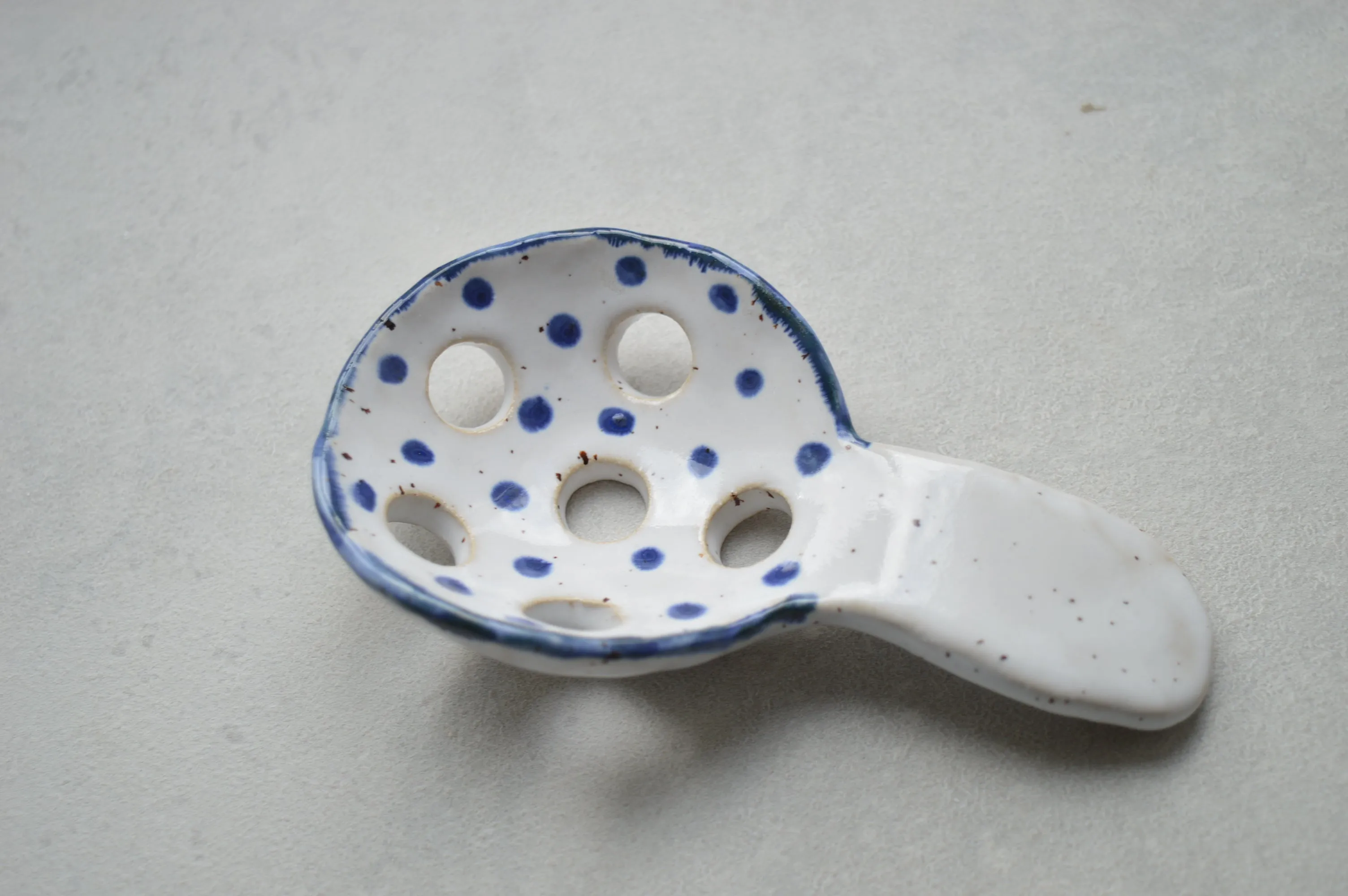 Ceramic scoop Nr. 3