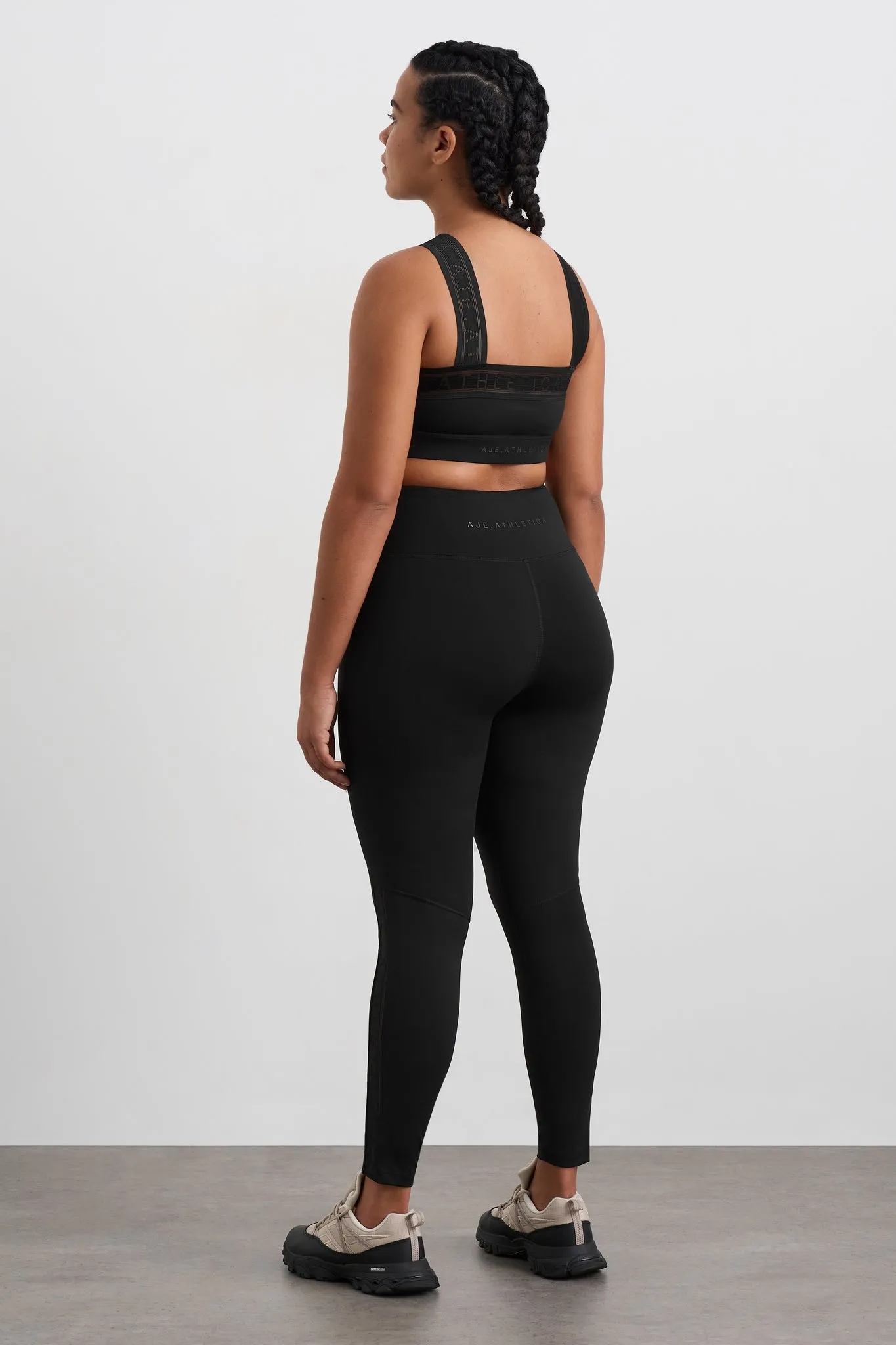 Cross Neck Sports Crop 384