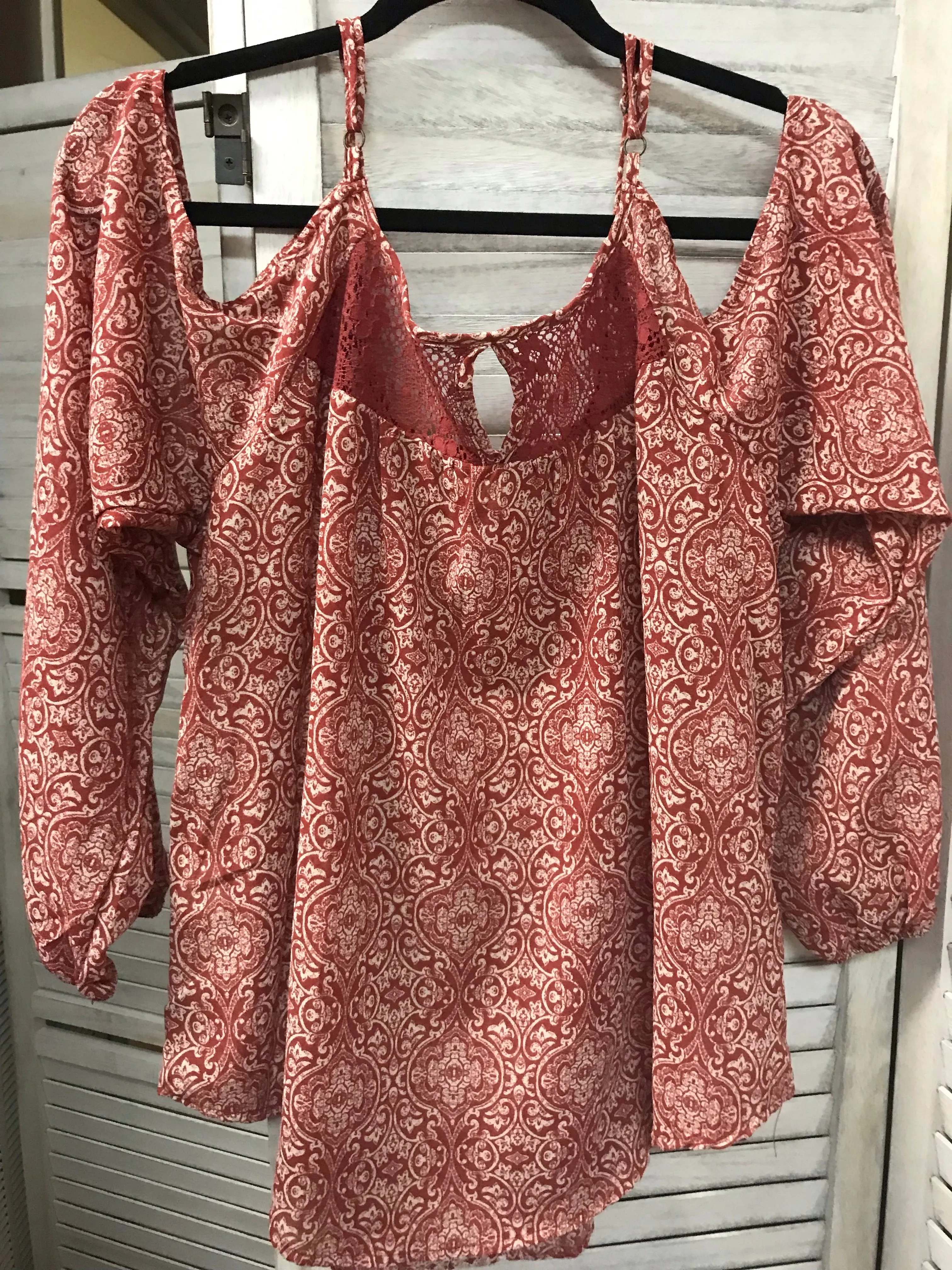 Jolt Brand Cold Shoulder - XL