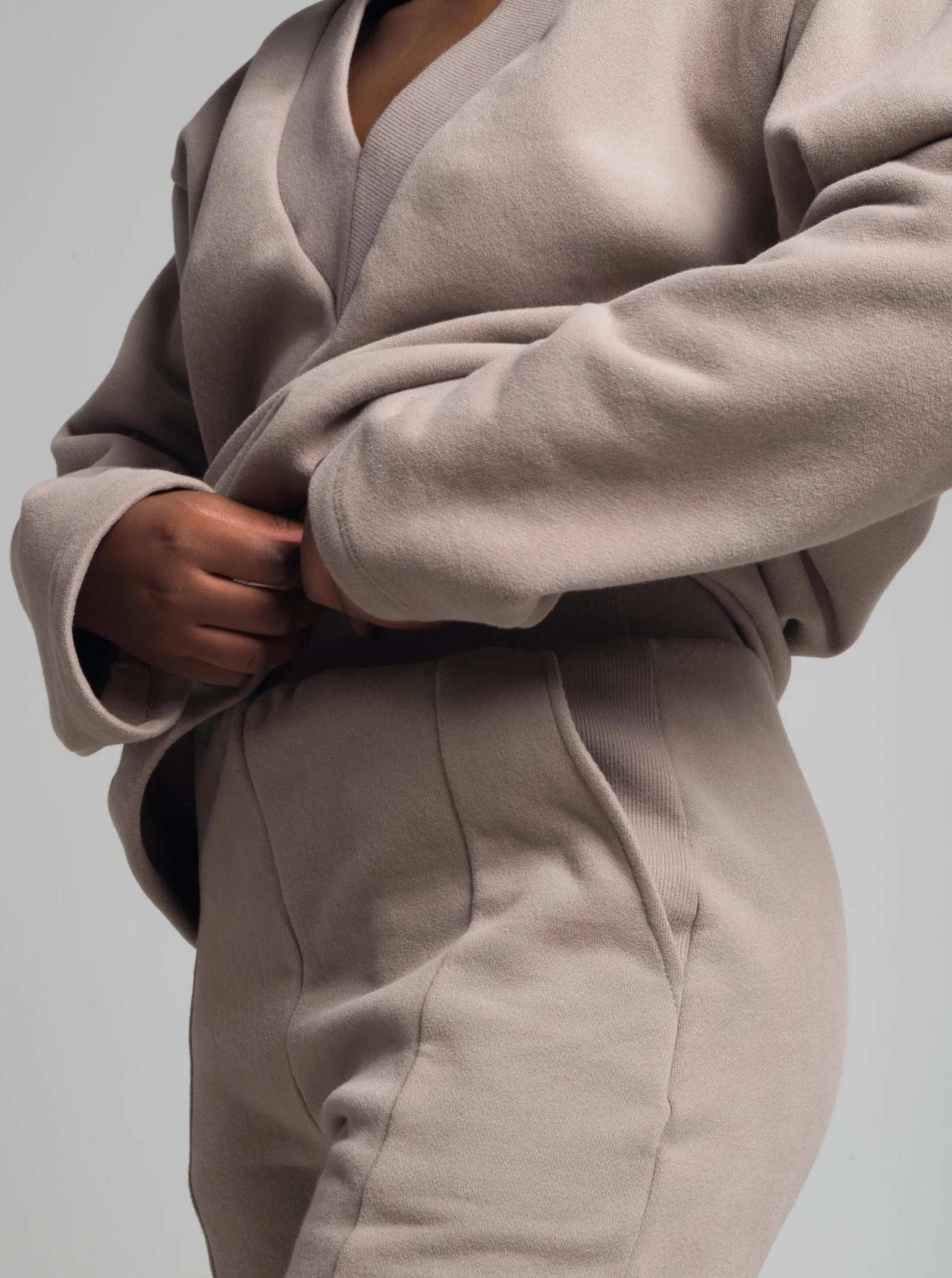 PATZZI taupe sweatpant-M with crooked leg