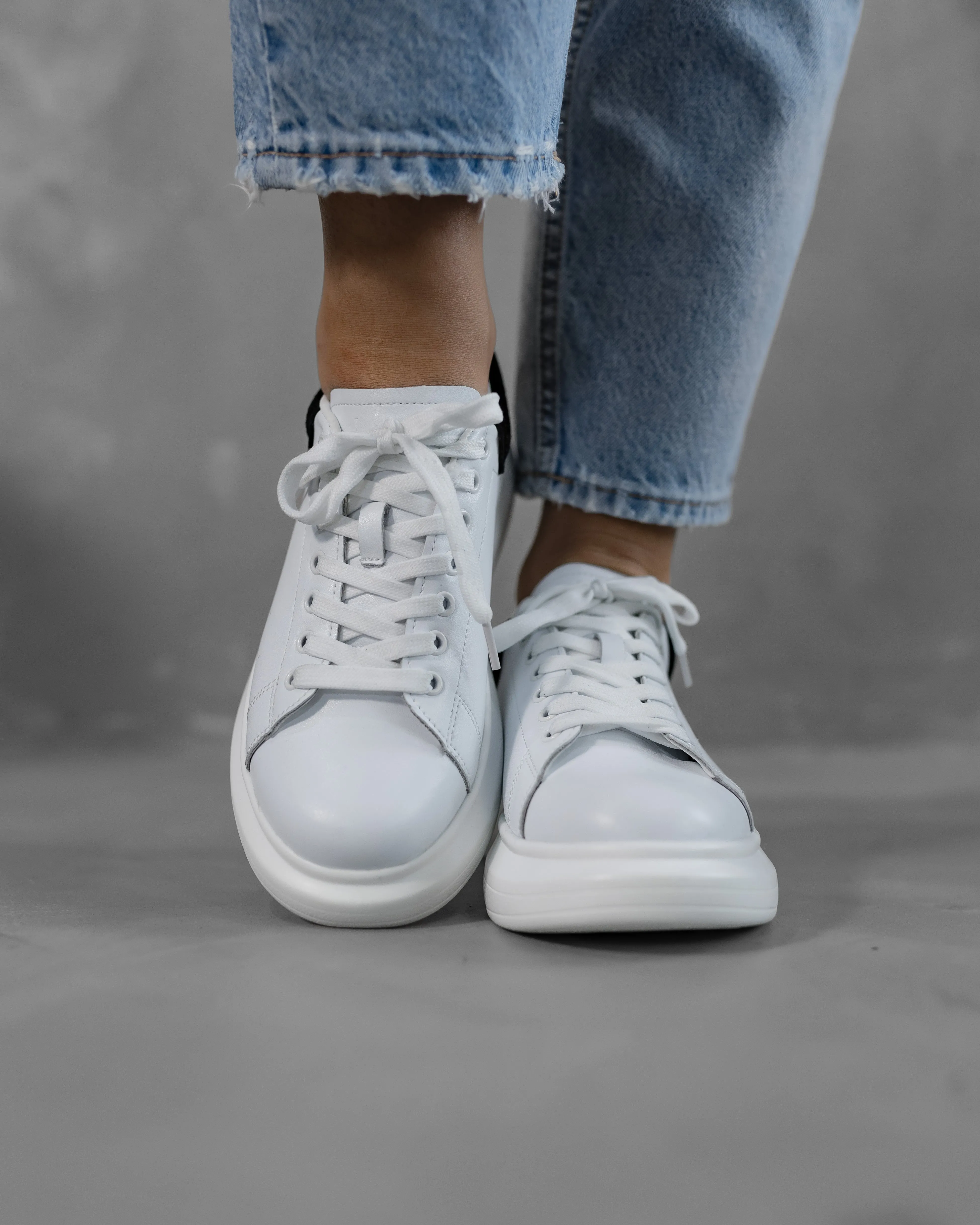 Veronice Sneaker | White